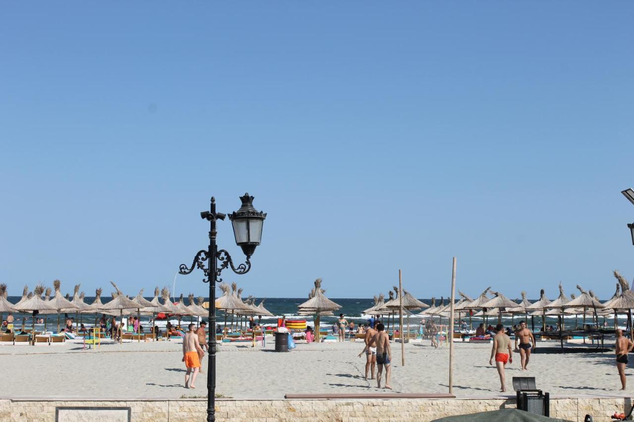 On Beach-Mamaia Residence Нэводари Экстерьер фото