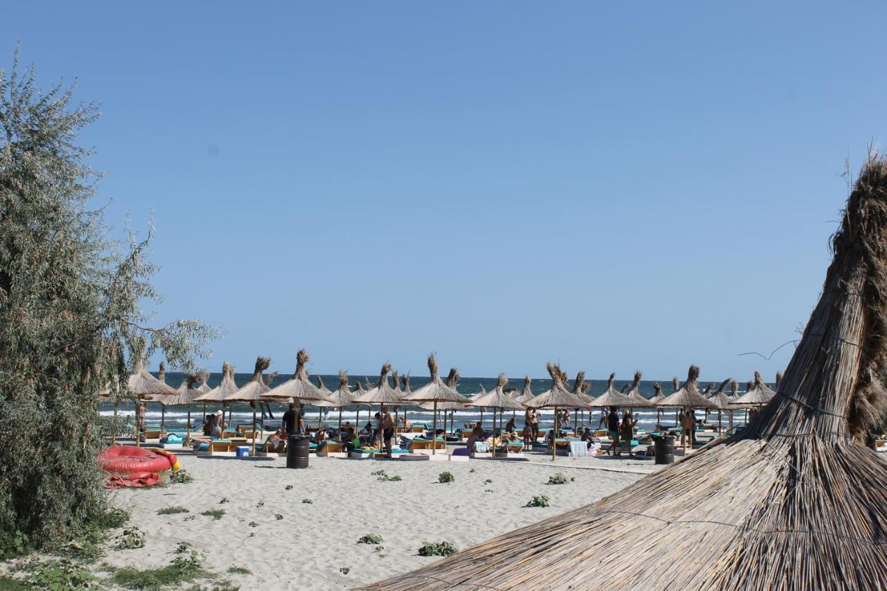 On Beach-Mamaia Residence Нэводари Экстерьер фото