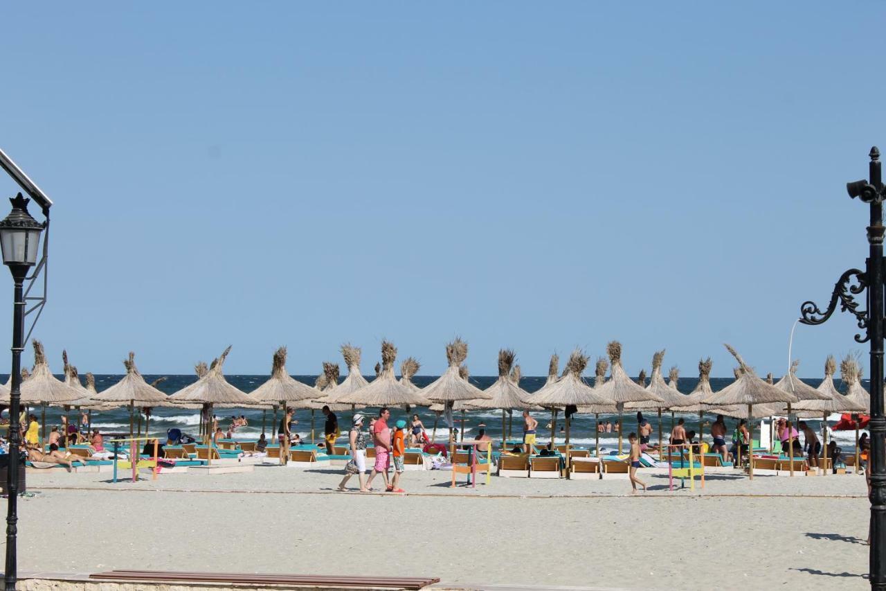 On Beach-Mamaia Residence Нэводари Экстерьер фото
