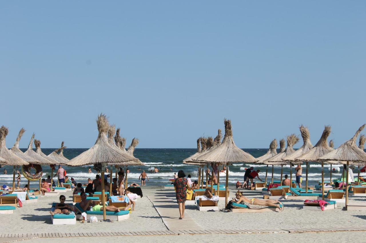 On Beach-Mamaia Residence Нэводари Экстерьер фото